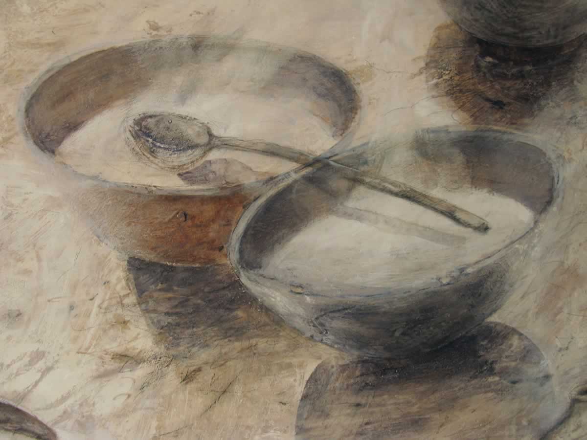 Bowls with 2 vases detail